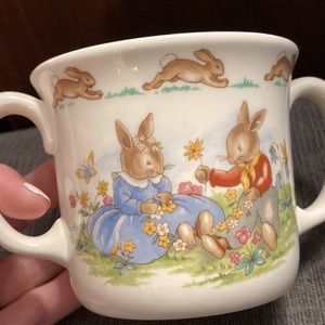Vintage Bunnykins Hug a Mug Garden